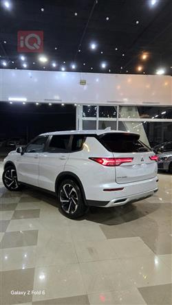 ميتسوبيشي اوتلاندر